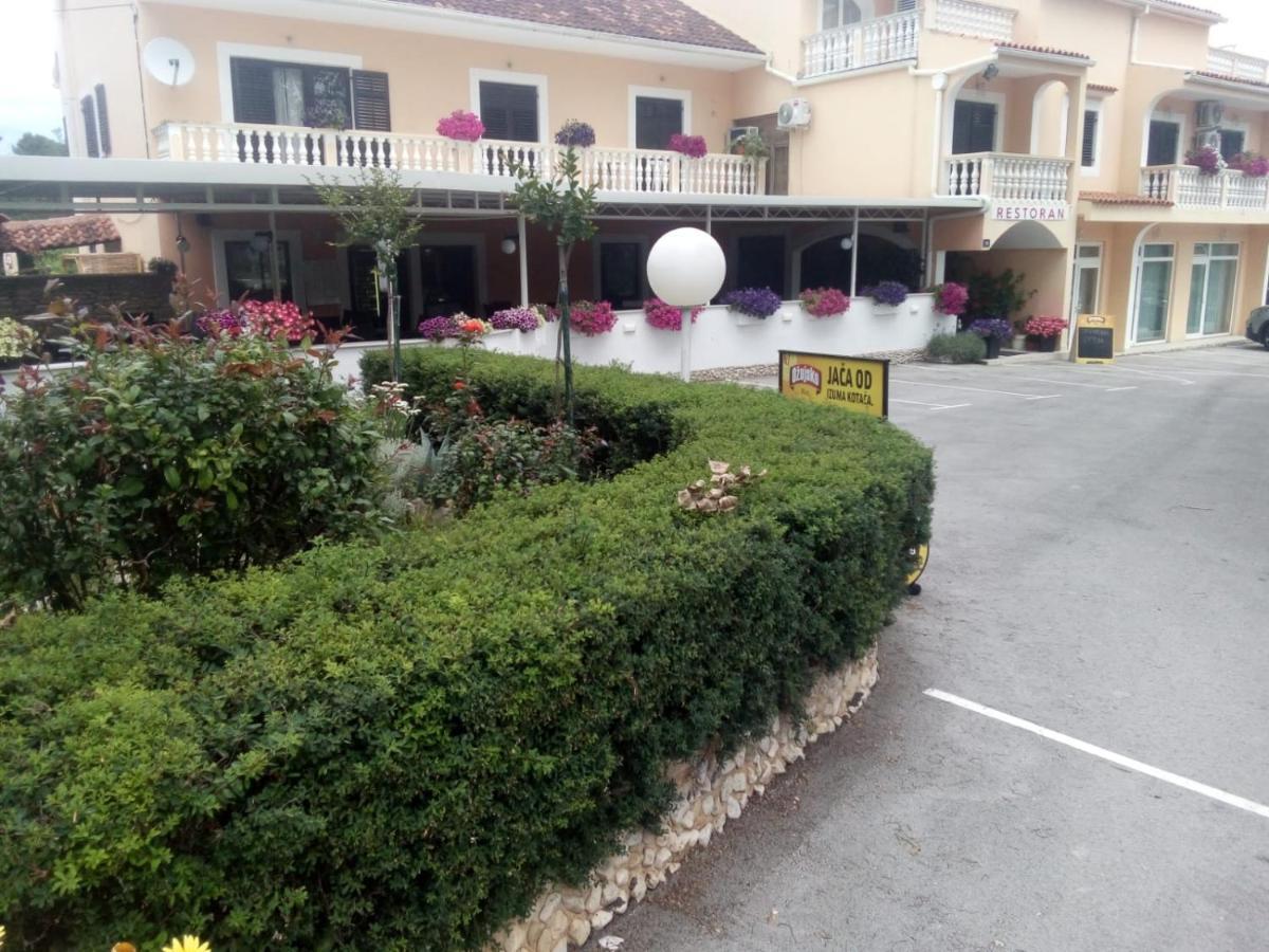 Hotel Pansion Restoran Marin Posedarje Exteriér fotografie